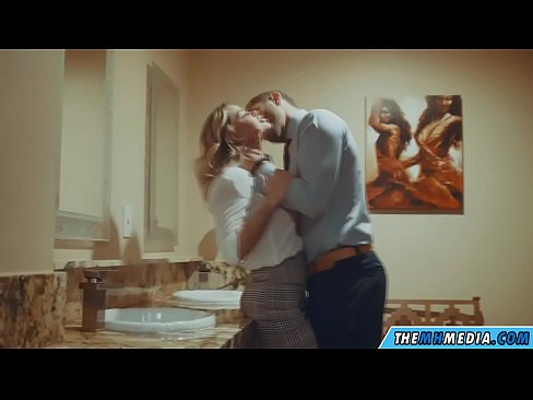❤️ Wanneer 'n rondborstige blondine jou in 'n openbare toilet verlei ❤️❌ Seks by porn af.xinwen1288.top